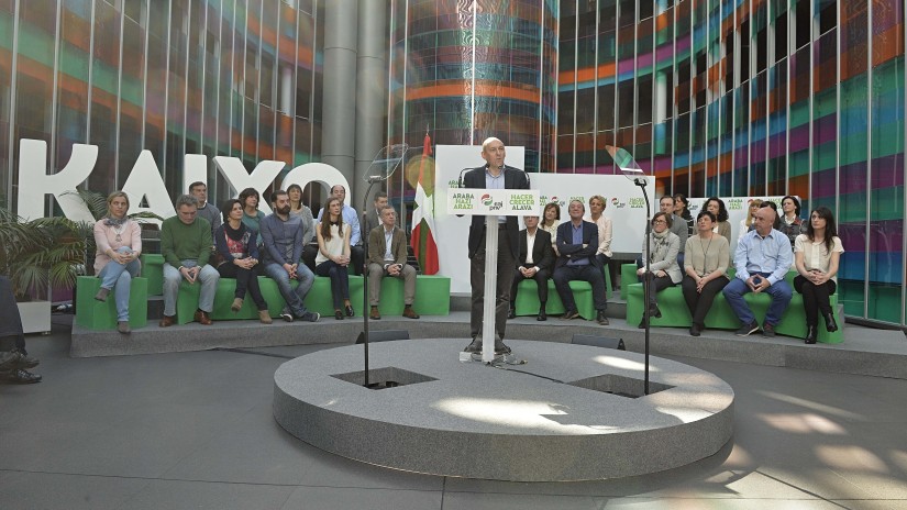 EAJ-PNV presenta a Ramiro González como líder de un equipo comprometido con sacar a Álava del letargo sufrido esta última legislatura EAJ-PNV presenta a Ramiro González como líder de un equipo comprometido con sacar a Álava del letargo sufrido esta última legislatura
