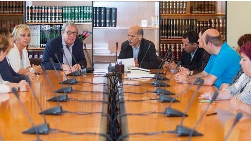 Frente Polisarioari harrera eta Takbar Haddi ama sahararraren aldeko Erakunde Adierazpena Frente Polisarioari harrera eta Takbar Haddi ama sahararraren aldeko Erakunde Adierazpena