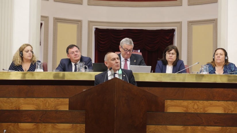 Ramiro Gonzálezek “Araba erreferente eta abangoardian kokatzeko denbora berri bat irekitzen dituen berealdiko proiektuen” berri eman du eta lidergoa, elkarlana eta egonkortasuna promestu ditu Ramiro Gonzálezek “Araba erreferente eta abangoardian kokatzeko denbora berri bat irekitzen dituen berealdiko proiektuen” berri eman du eta lidergoa, elkarlana eta egonkortasuna promestu ditu